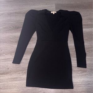 Painted Threads Classic Black Long Sleeve Midi Dress